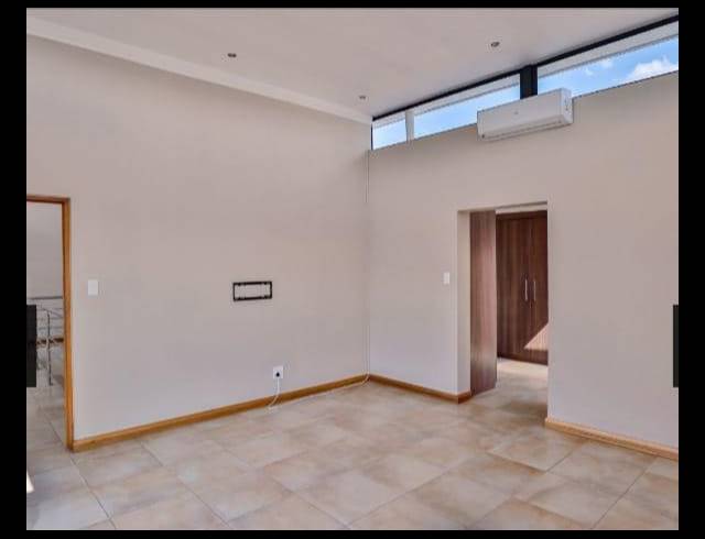 4 BEDROOM TOWNHOUSE FOR SALE IN MORNINGSIDE HILLS